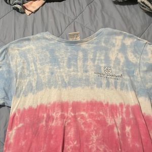 pink and blue tee